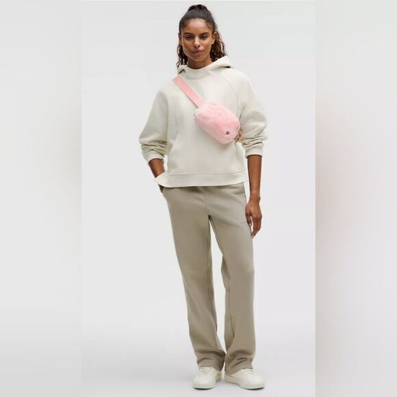 Lululemon Strawberry Pink Everywhere Belt Bag Plush Fleece - Picture 4 of 8